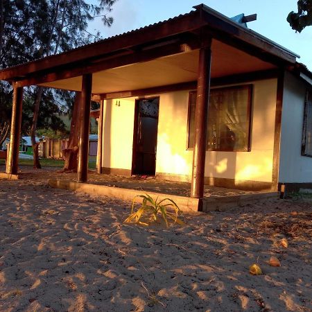 Yasawa Homestays Naisisili Extérieur photo
