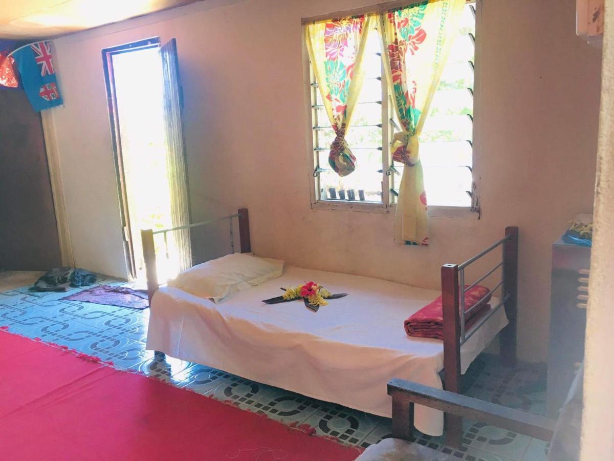 Yasawa Homestays Naisisili Extérieur photo