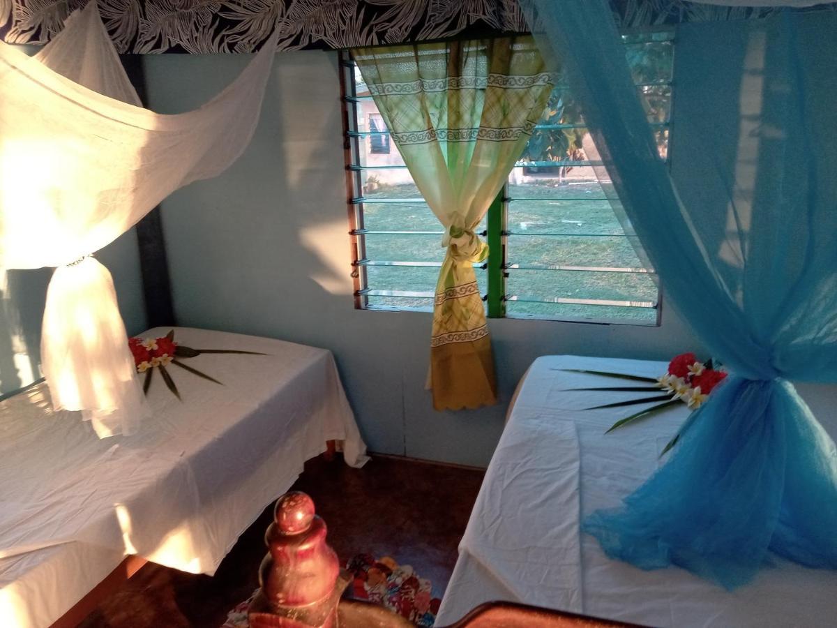 Yasawa Homestays Naisisili Extérieur photo