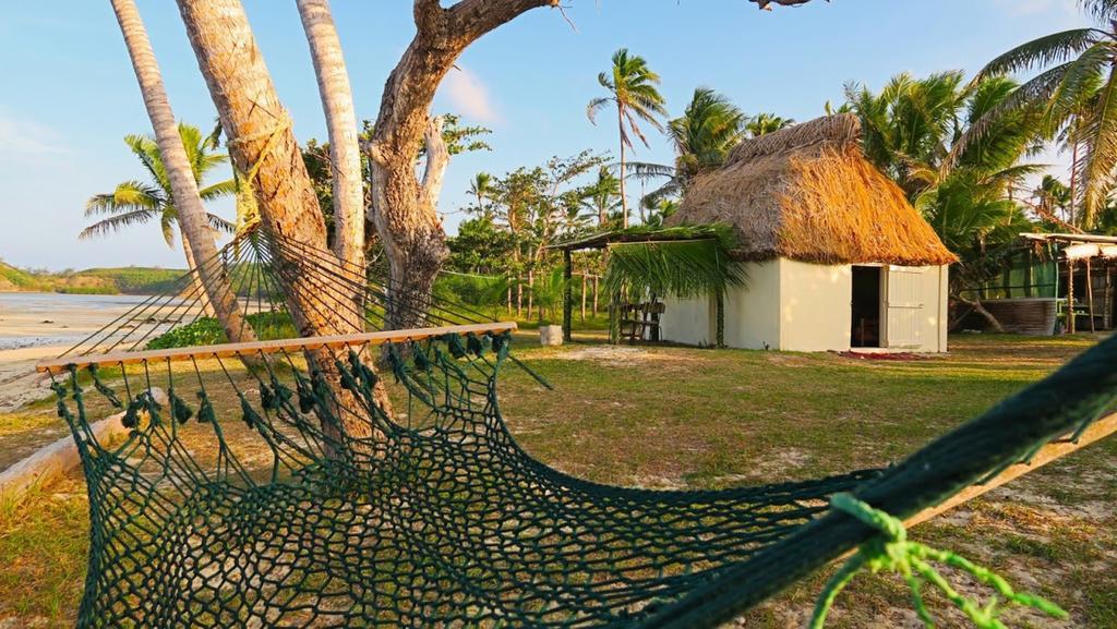 Yasawa Homestays Naisisili Extérieur photo