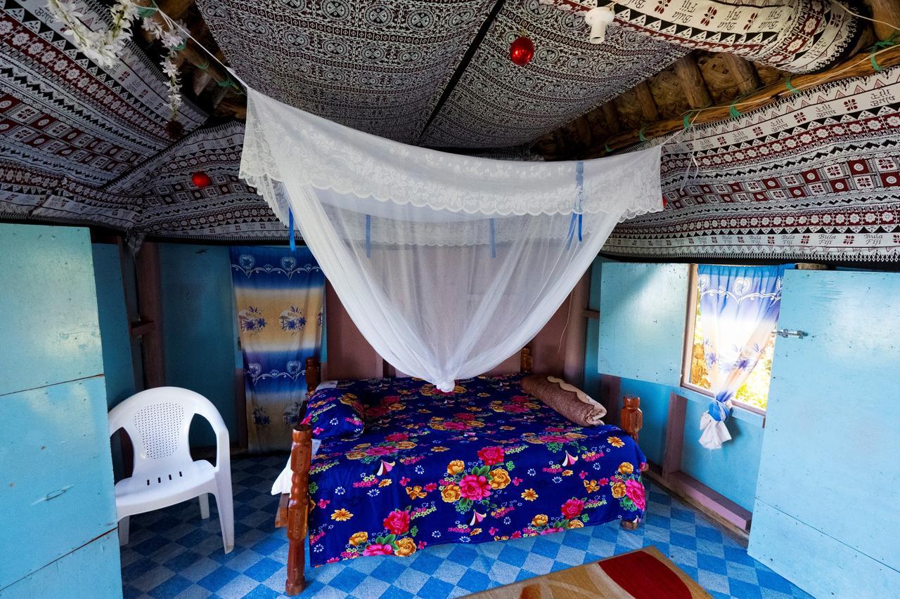 Yasawa Homestays Naisisili Extérieur photo