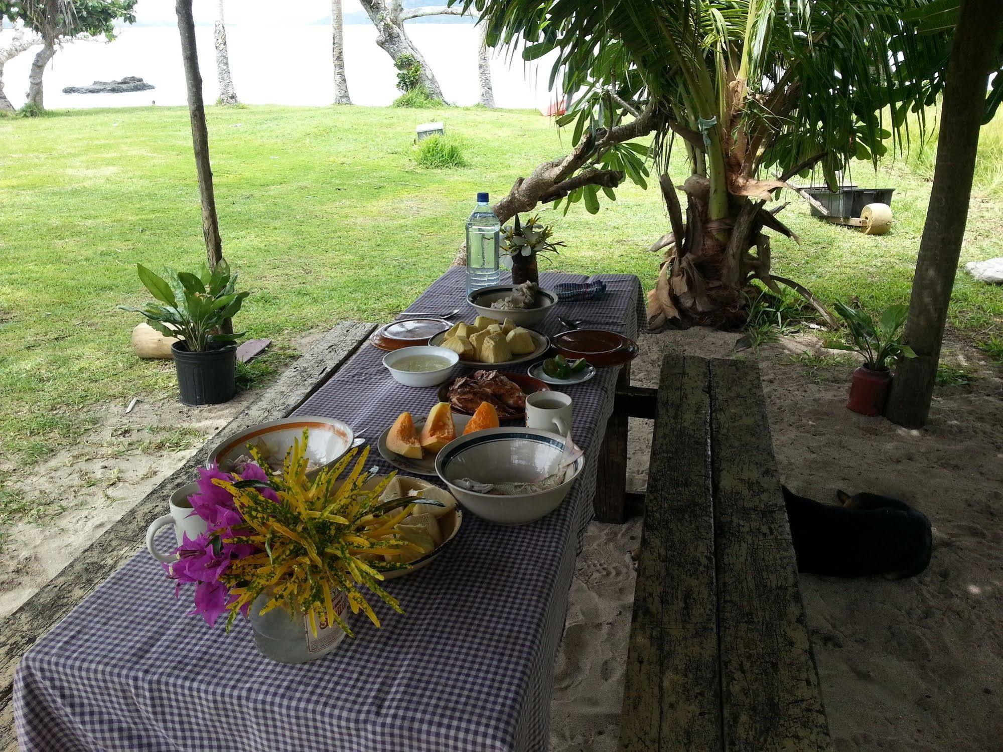 Yasawa Homestays Naisisili Extérieur photo